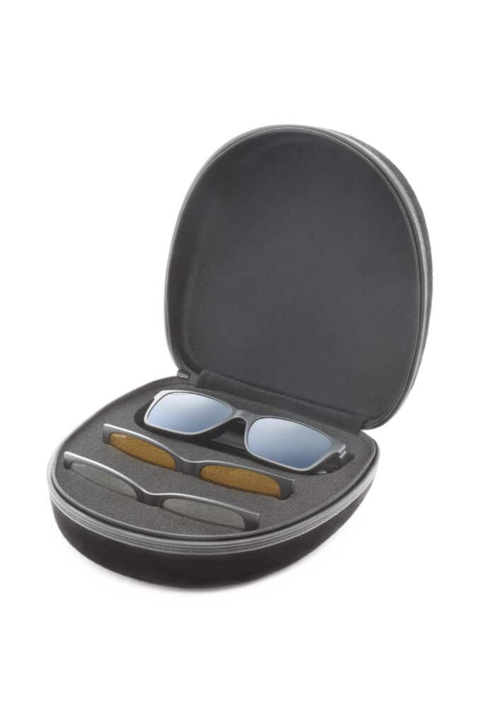 Revert Presents Polar Clip-on MOVE- image of case with glasses and two clip-ons