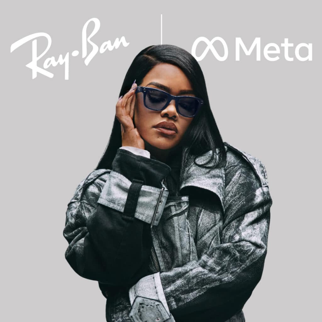 Aquamarine_FaHo_YASNY_Wayfarer_ShinyCosmicBlue_TransitionsSapphire_TEYANA_0464