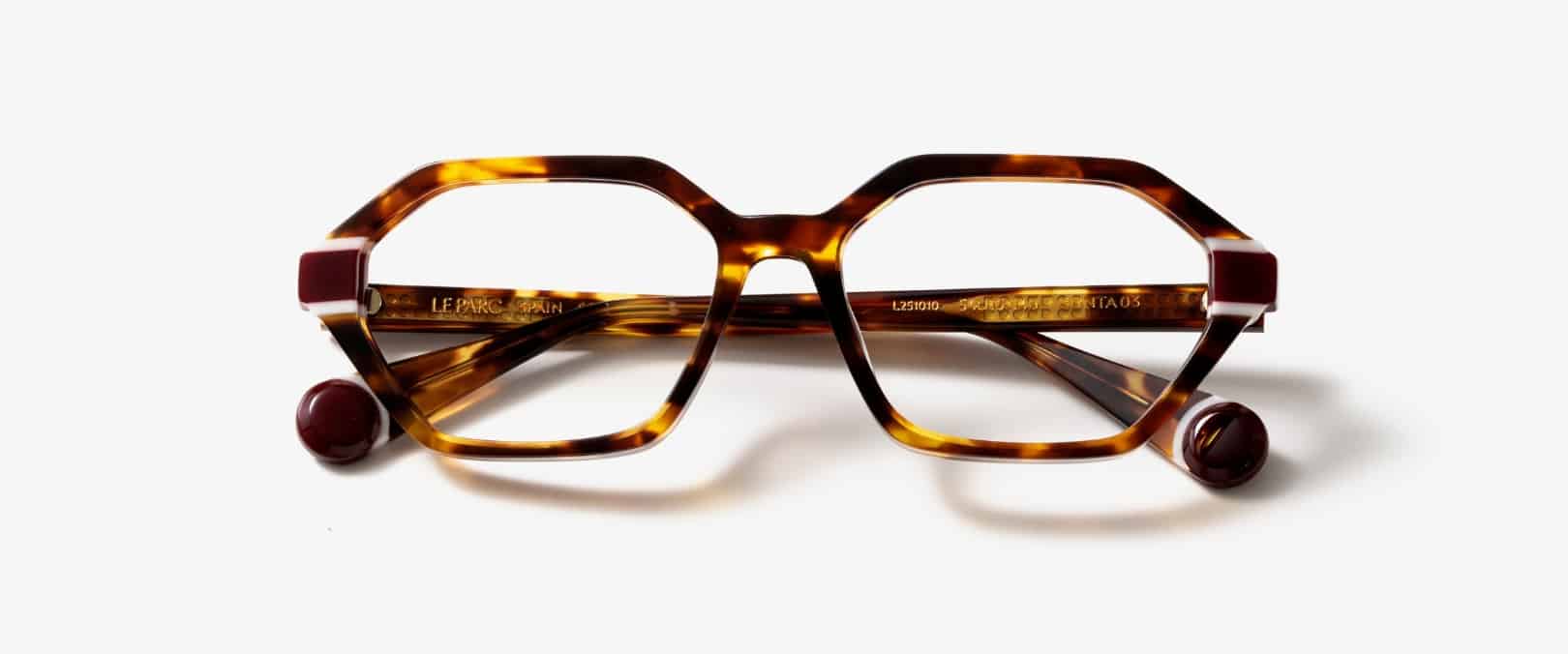 Voila July-August Optik 2026 Mood Le Parc L251010